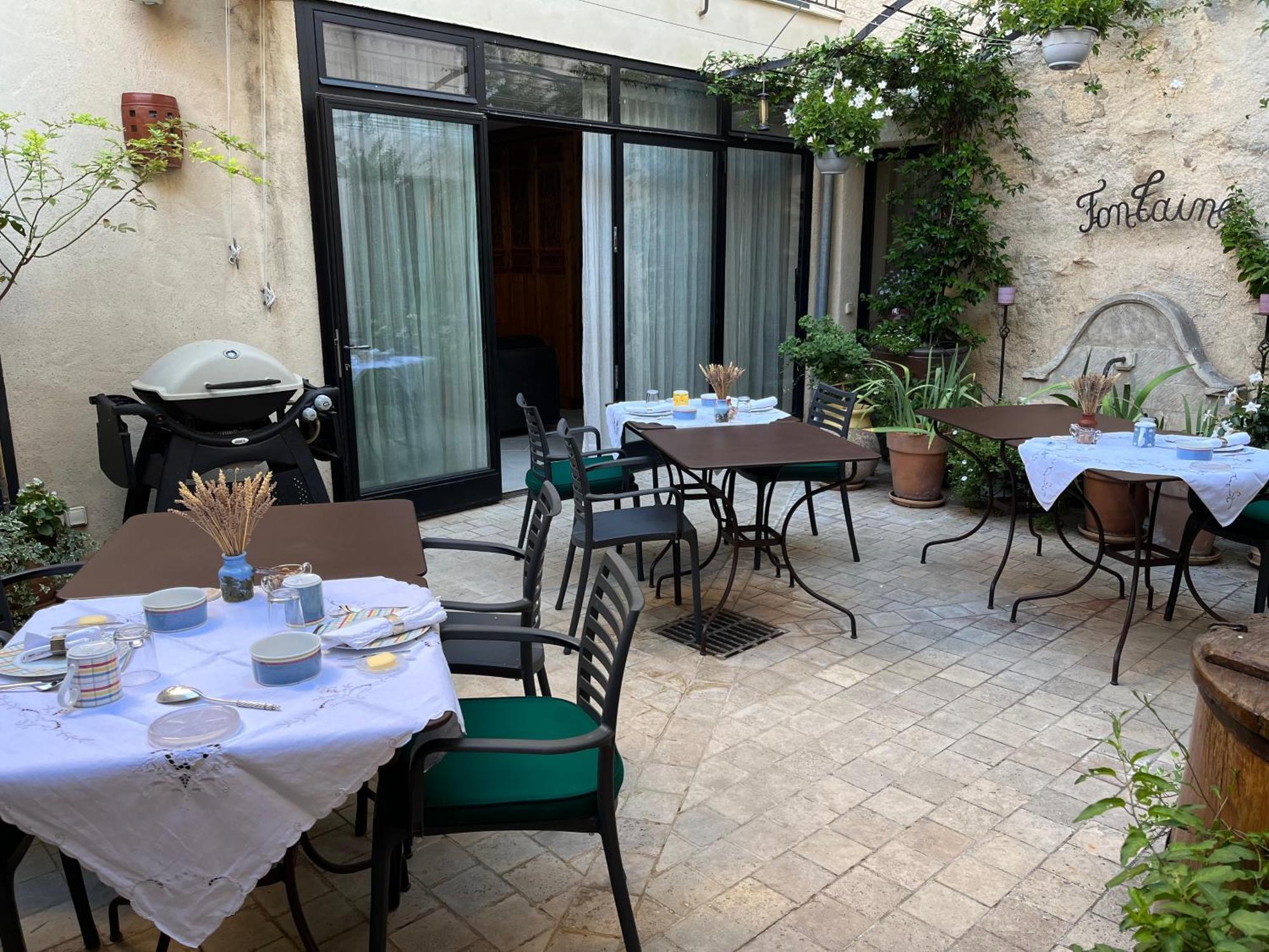 La Cour Carree Bed and Breakfast Rustrel Exteriör bild