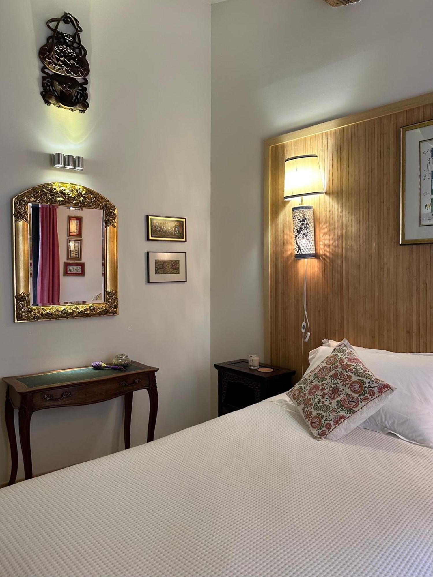 La Cour Carree Bed and Breakfast Rustrel Exteriör bild